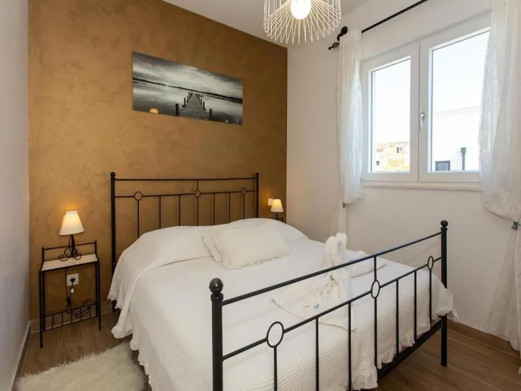 Apartment Slavena Trogir 0*,  Croatia